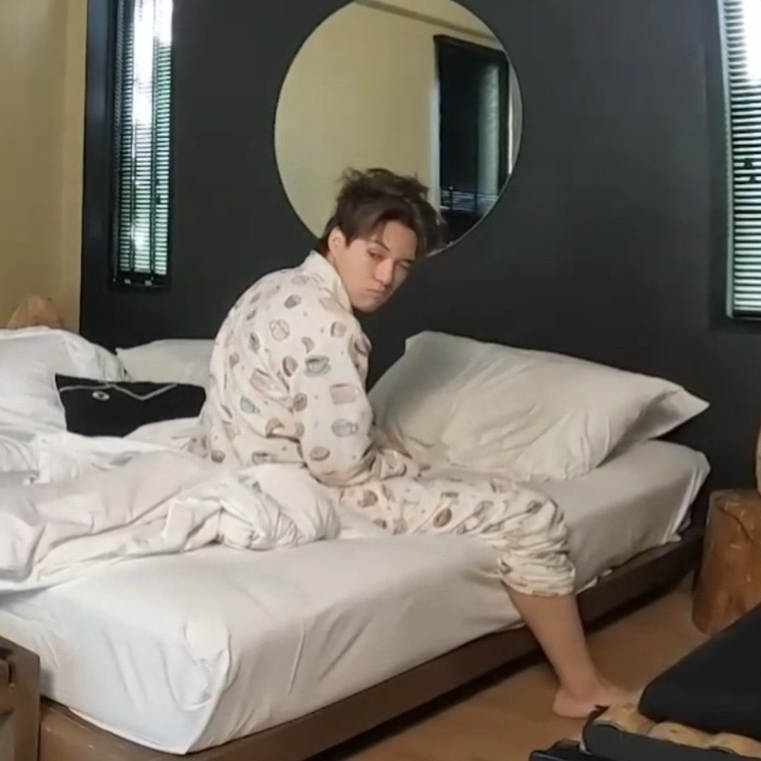 wsmt9s's tweet image. คู่มือการเลี้ยงเบบี๋นานิ
 
: เวลาหัดเดินให้หิ้วคอเสื้อไว้ด้วย เดี๋ยวล้ม