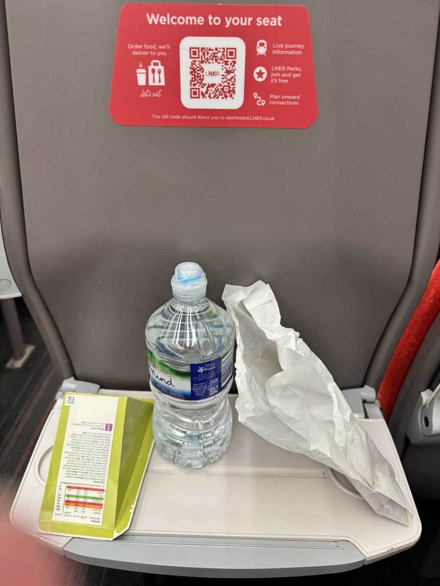 rlj76's tweet image. Heading South to Sheffield knowing I haven’t been sat in a stadium when we’ve lost season? (Ok, admittedly it’s the first game I’ve been to this year but got to take the positives when you can!) #COYY #OUFC