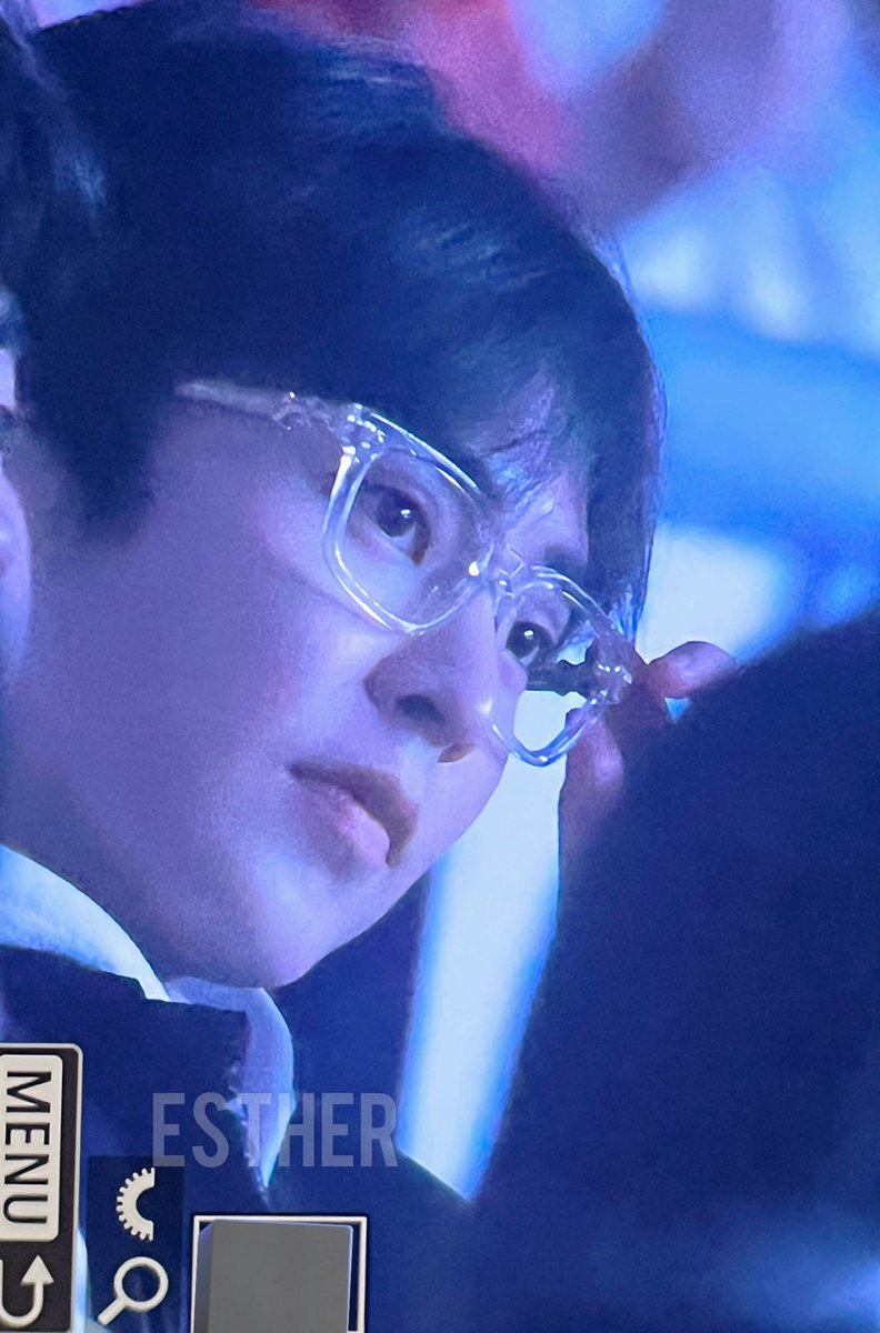 xiusulay_esther's tweet image. 260104 레버리닷 큥콘 앙콘 

토롯코 타임💙

#시우민 #XIUMIN 
#金珉锡 #秀珉 #シウミン