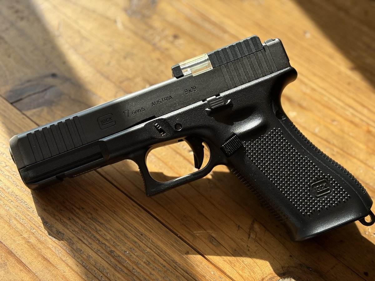 ogata_shoetsu's tweet image. 冬コミで頒布したサイトの販売をboothで開始しました。　CANDID SIGHT　C107新刊（説明書）セット | monakacrafts monakacrafts.booth.pm/items/7836639 #booth_pm