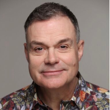 With1V's tweet image. Tonight @NeilMullarkey retires from the Comedy Store Players. I want to wish you all the best with all of your other endeavours but mostly say thank you for all of the laughs over so many years.