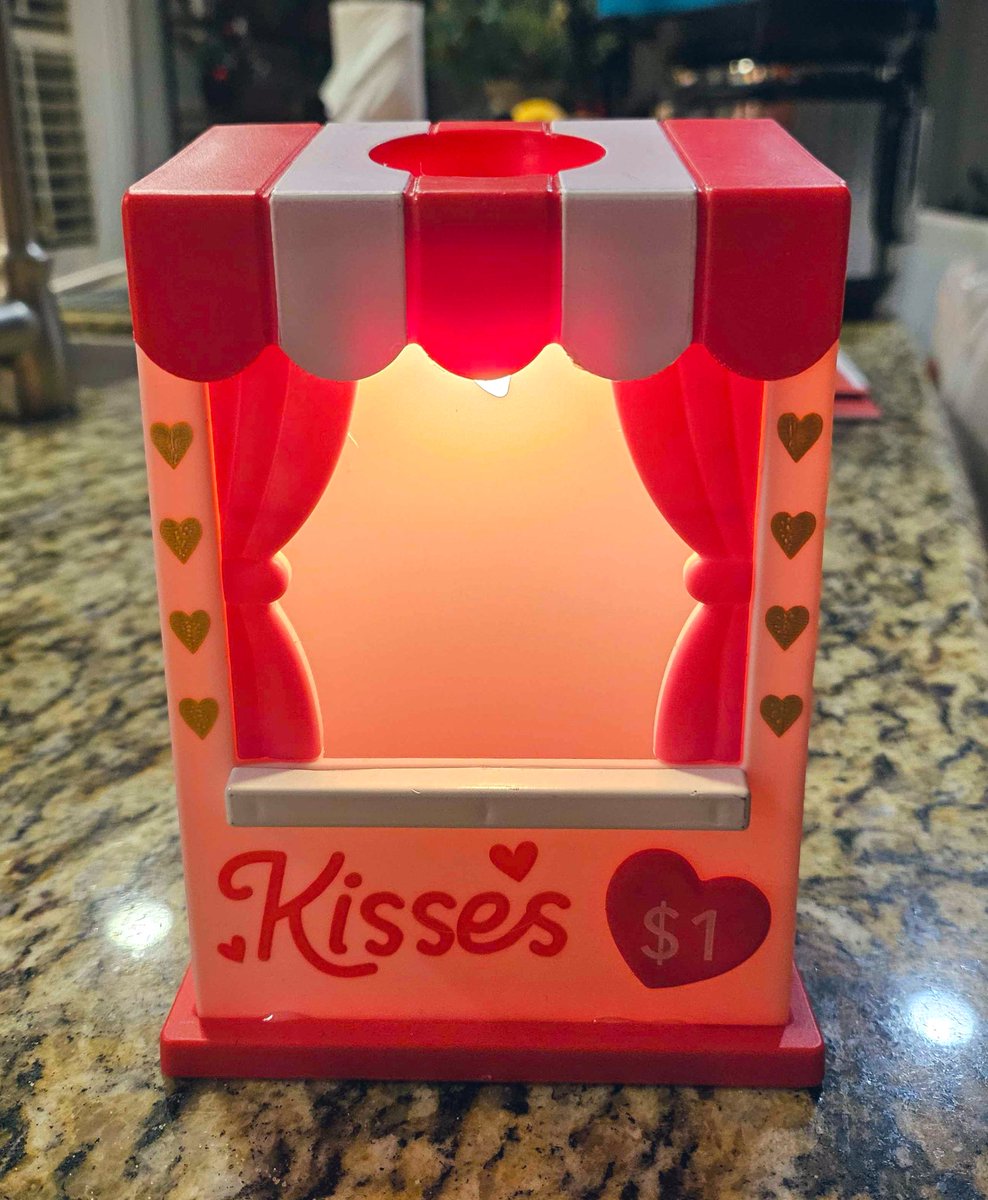 KyraKupetsky's tweet photo. Got this from target tonight and I can’t wait to choose a figure or plush of a character to put in it https://t.co/TbQqDVUPzA
