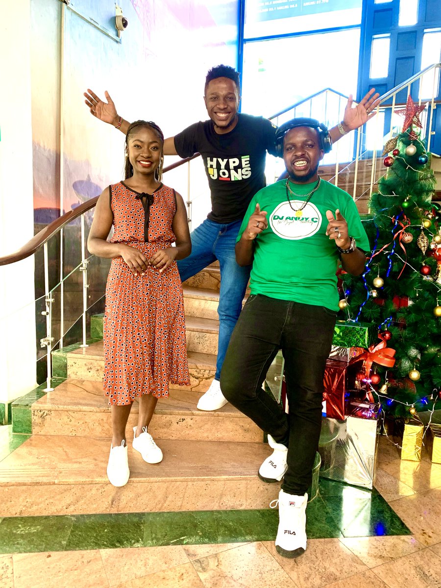 Y254Channel's tweet photo. Praise Jesus!! Happy New Year and Welcome to the year of the LORD'S mercy. What area of your life do you expect God to show you mercy this year? Talk to us using #jccircle #secondservice #mbogiyachrist Time for JC Circle. https://t.co/rSwfVhmY76