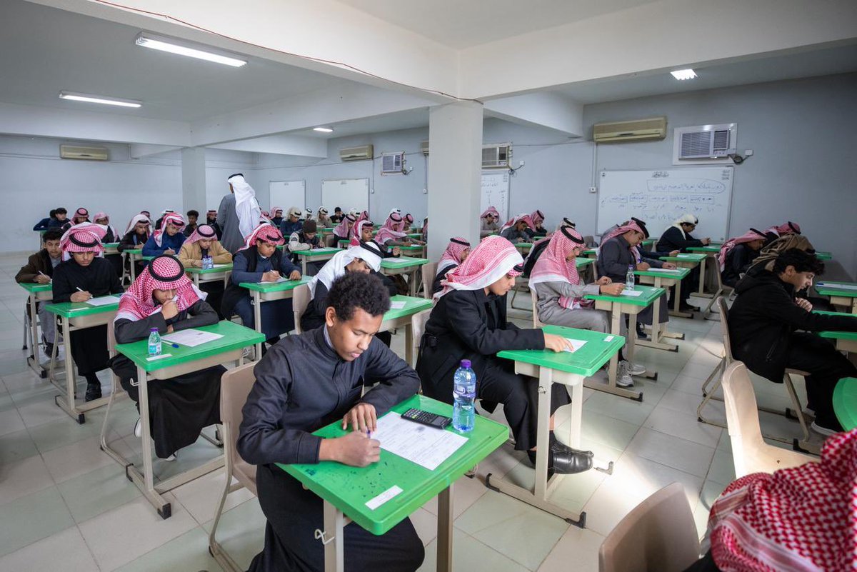 MOE_HHL's tweet image. انطلقت اختبارات الفصل الدراسي الأول في مدارس #تعليم_حائل  للعام الدراسي 1447هـ  بعد استكمال جميع الاستعدادات والتجهيزات للاختبارات وتفعيل اليوم الدراسي.