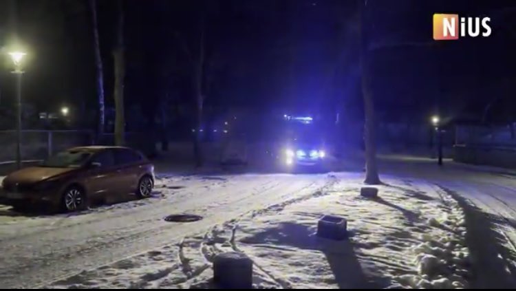 Hier posiert <a href="/Ottilie_Klein/">Ottilie Klein</a> auf der Weihnachtsfeier der CDU Berlin noch stolz neben Bürgermeister <a href="/kaiwegner/">Kai Wegner</a>. Nur einen Monat zuvor hat sie Steuergeld für eine Terroranleitung für genau jenen Linksextremismus als „Kunstfreiheit“ verteidigt, der nun zehntausende Menschen und ganze