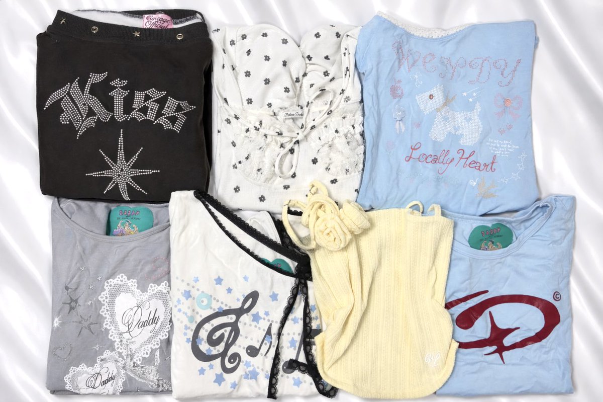 moveonstuff's tweet image. ☆ ໒꒱ ส่งต่อเสื้อผ้า *hand1-2*
มีแบรนด์ pokee, daddy, cingtage,kome 
(มีมากกว่าในภาพน้า)

🎀รี/ปัก ลด 5฿ !

🍧ลงวันนี้ 18.00🍡
🛒 ค่าส่งเหมาๆ 35฿ เท่านั้น!

#ส่งต่อเสื้อผ้ามือสอง #ส่งต่อเสื้อผ้า #เสื้อผ้ามือสอง #ส่งต่อเสื้อผ้ามือ2 #pokeepeeko #ส่งต่อdaddy #cingtage #ส่งต่อkome