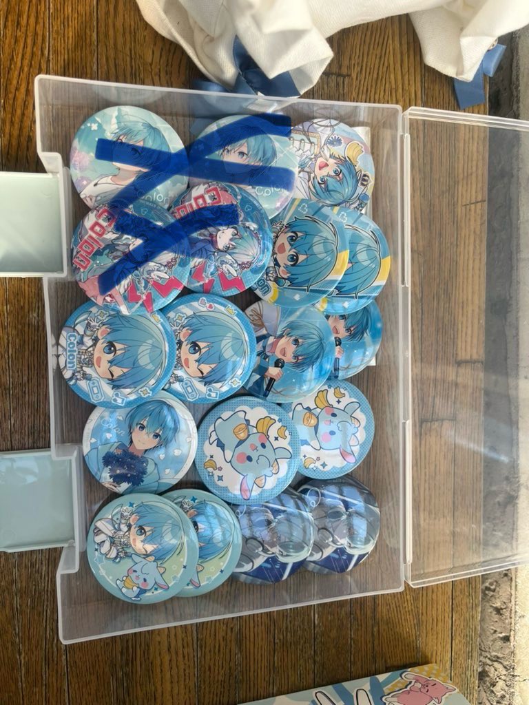 BNK求めてます🙇🏻‍♀️
買取も可能です
会場に22じまでいます🙇🏻‍♀️
 #すとぷり #ころわん #グッズ交換 #すとぷりグッズ交換 #ころわんグッズ交換