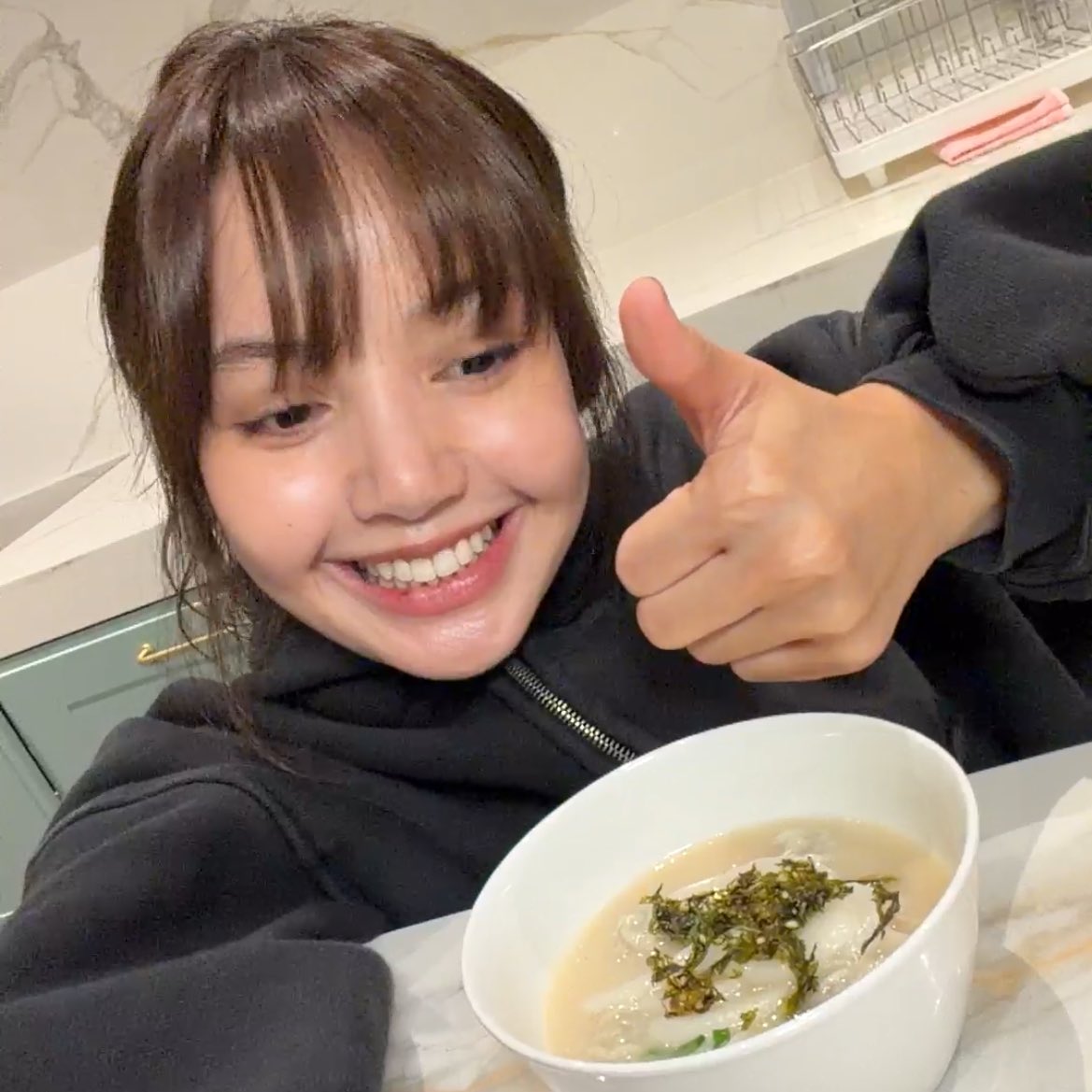 lalislloud's tweet image. she’s so cute😭😭