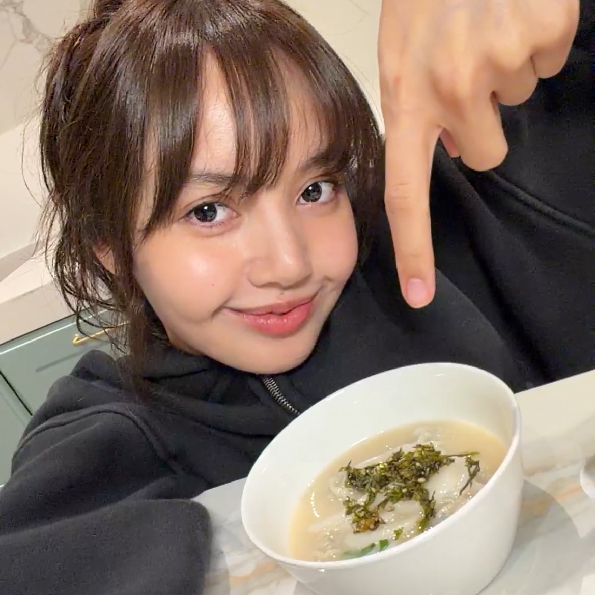 lalislloud's tweet image. she’s so cute😭😭