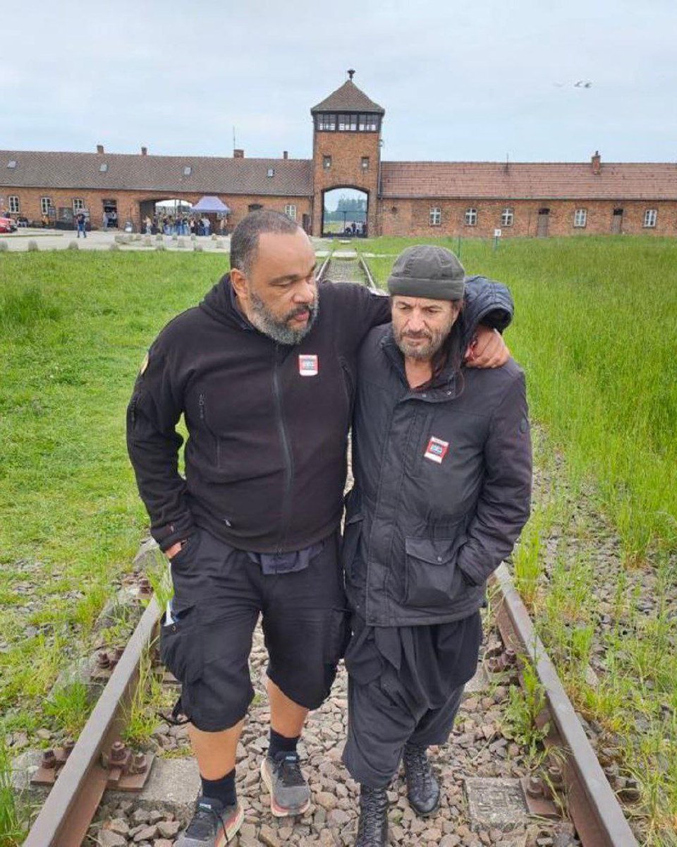 FranceRsistanc1's tweet image. 