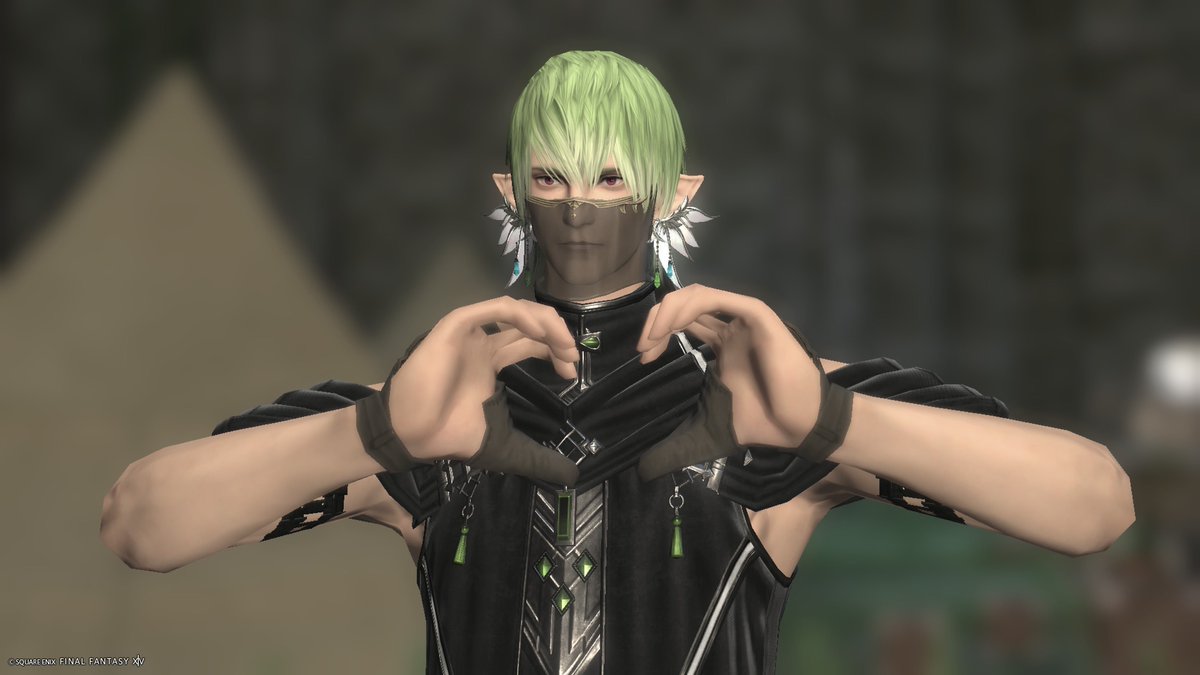 なんでそこ真顔なんすか