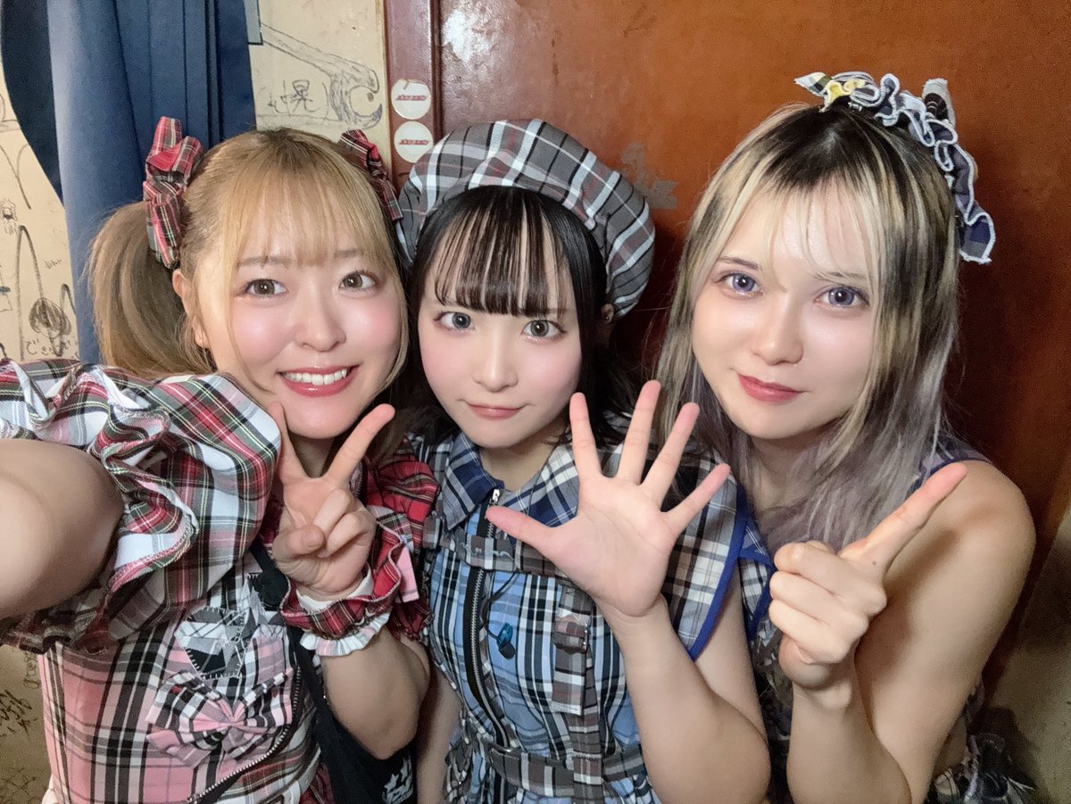 #MetamorphoseFestival CLUB251ありがとうございました！💜🩵🩷
新年1発目のライブ、みんなと盛り上がれて嬉しかったです！✨
初めて出会ってくれた方やおひさしぶりなんて方も、優しくチラシをもらっていただきありがとうございました💞