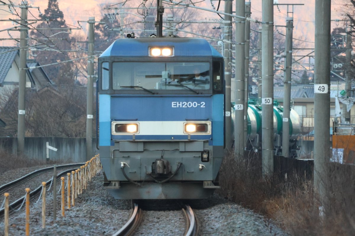 genki80001919's tweet photo. 📷️ (1月4日)
しなの鉄道線
EH200-2+タキ17
#しなの鉄道線
#EH200
#EH2002
#タキ活写真
#タキ活写真26 (06)
※タキ活写真
撮影機材
CanonR7+RF100-400mm
F5.6-8 IS USM
#Canon
#EOSR7
#CanonEOSR7
#RF100400
撮影日・令和8年1月4日 https://t.co/awoeaVAcUH