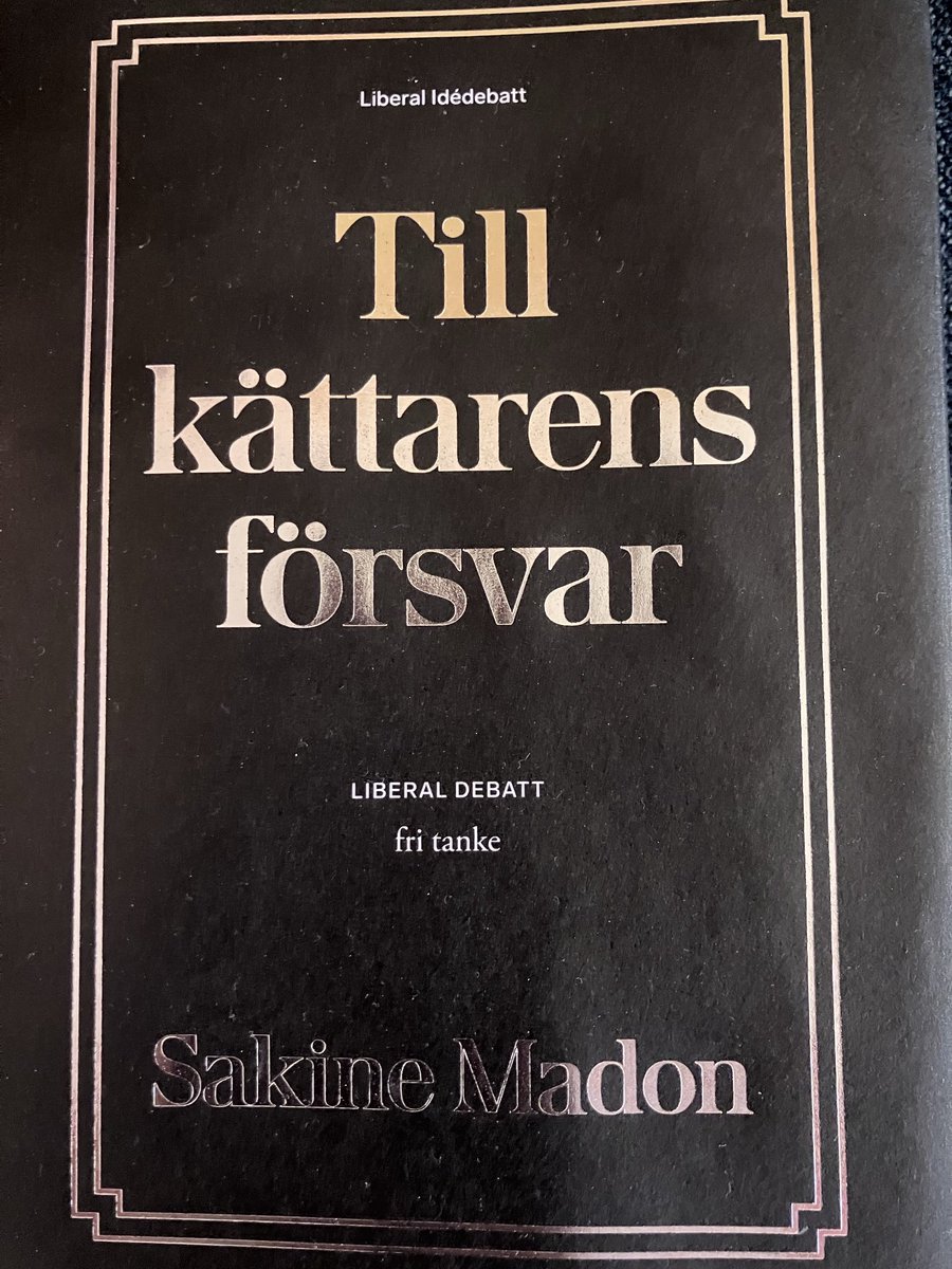 Journalisten och opinionsbildaren ⁦<a href="/Sakine/">Sakine</a>⁩ Madon tar i boken Till kättarens försvar, utgiven på Fri tanke i samarbete med Liberal Debatt, den baktalande kättaren i försvar. Varje gång jag tvivlar på idioter som hädar visar denna modig människa vägen. Rekommenderas varmt!