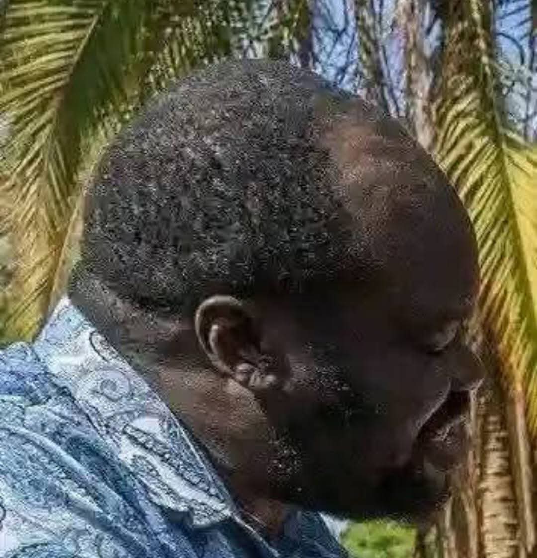 georgediano's tweet image. Kusongeshewa diameter haikuangi mchezo, a man can never heal. Yesterday Robert Alai almost sent the incoming governor straight to Sayuni. One might think it's Babu Owino who participated in beacon shifting, but according to Alai, Since Aoko is Babu's personal Aide, he is directly…