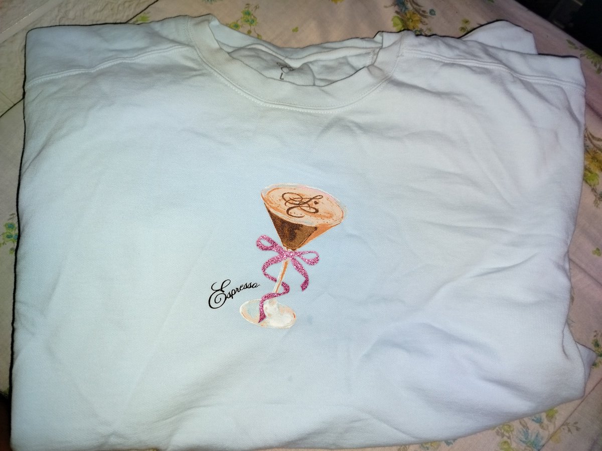 Does anyone wants to buy my Espresso Sweatshirt pls, i need funds so badly, to pay my bills for uni 🥺🫶🏼