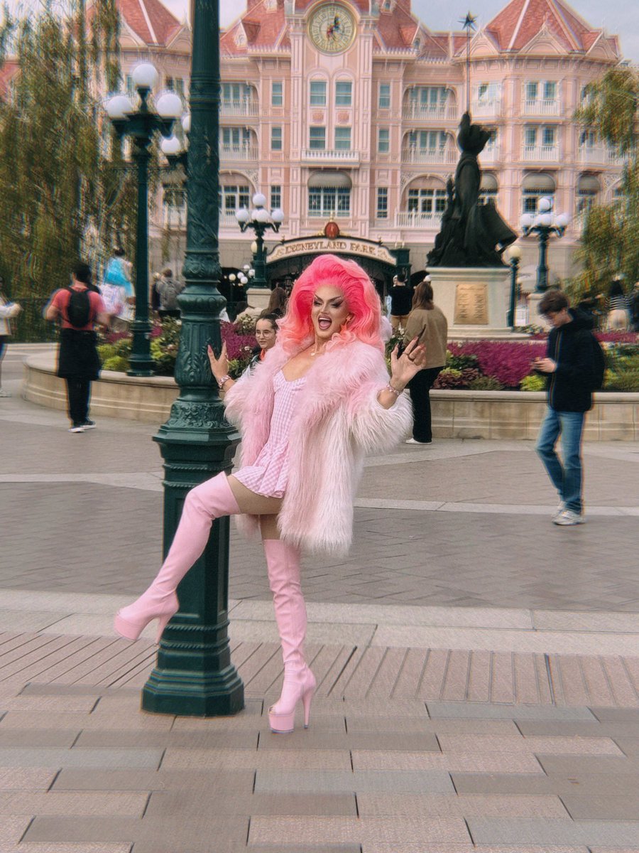 Pink Chadora © tweet media