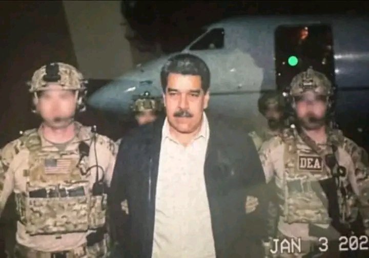 🇻🇪Nicholas Maduro ,the venezuelan president surrounded by two united states terrorists.

#Free_Maduro #Venezuela #MaduroCapturado #Maduro #TrumpTerrorist #Trump_Is_a_terrorist #USA_is_a_terrorist_state #US_a_terror_state #United_States #WashingtonDC #China #New_york #Russia