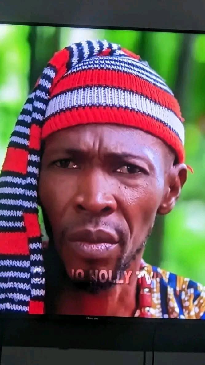 PrimeOs328's tweet photo. This face looks very familiar, but who 🤔🤔 https://t.co/LwfO3yAmvr