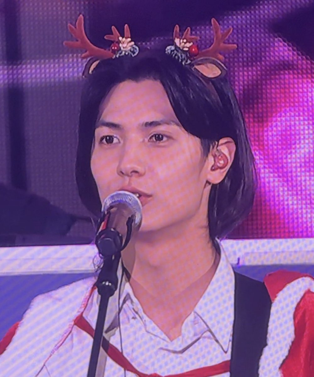 dudu_JJ26's tweet image. 내산타 존나예쁘다 ㅅㅂ