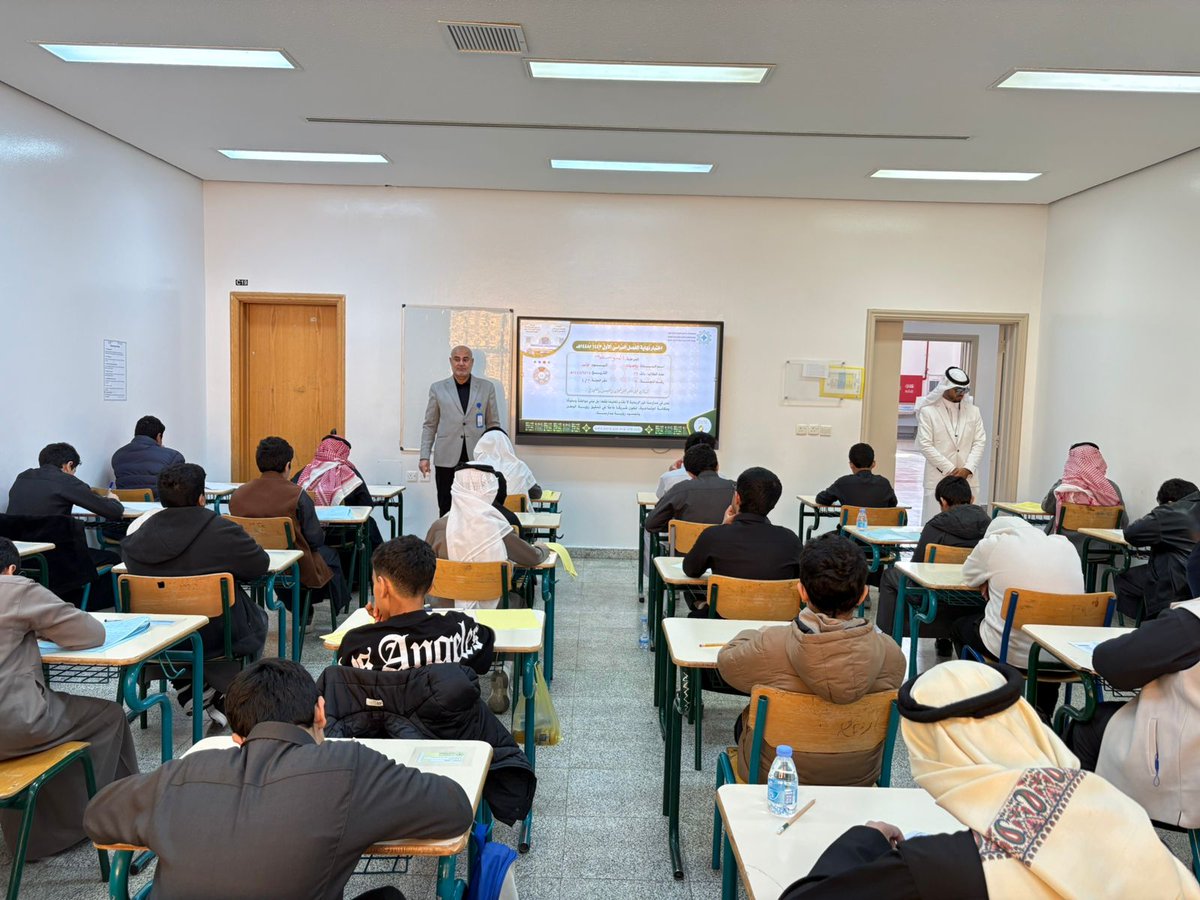kamstabuk2's tweet photo. انطلقت اليوم اختبارات نهاية الفصل الدراسي الأول، متمنين لأبنائنا وبناتنا الطلاب والطالبات دوام التوفيق والنجاح في اختباراتهم.
كما نثمّن جهود زملائنا وزميلاتنا المعلمين والمعلمات والإداريين والإداريات، لما قدموه من عمل مميز أسهم في تهيئة بيئة تعليمية داعمة ومحفّزة طوال الفصل الدراسي الأول.
#مدارس_الملك_عبدالعزيز_النموذجية_تبوك
@oihm1