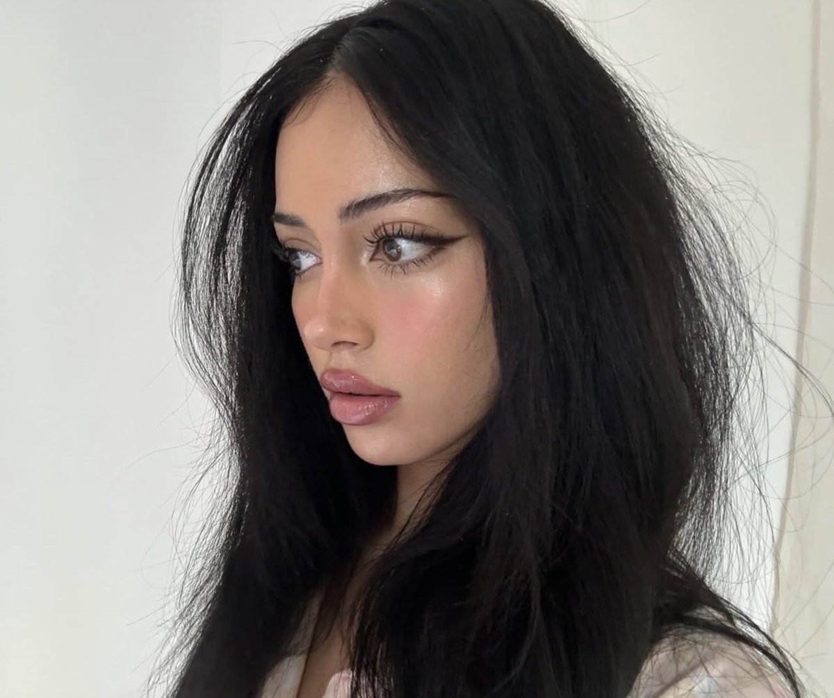 fliot's tweet image. to seem like cherries in the spring