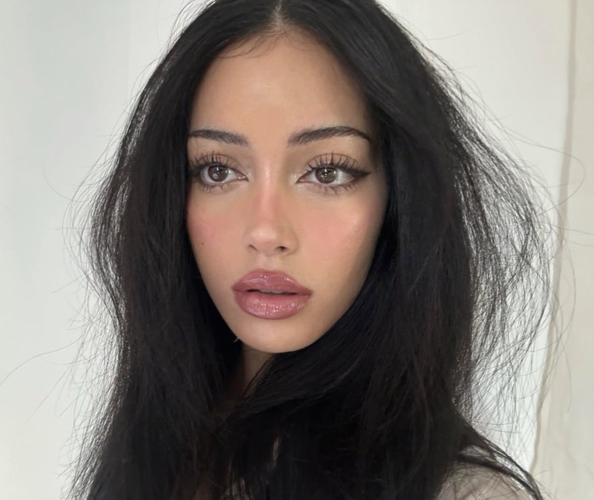 fliot's tweet image. to seem like cherries in the spring