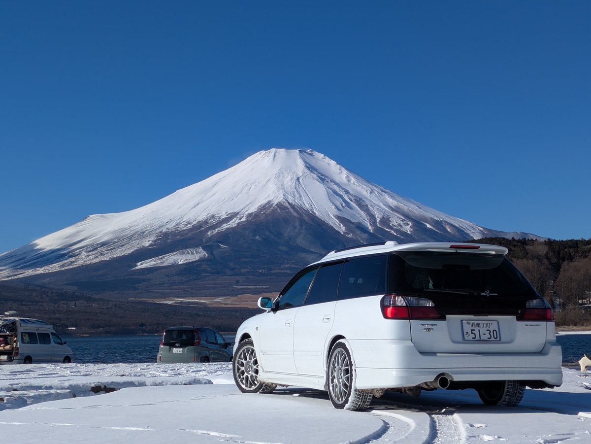雪道走りたくてコレ 昨日は1番雪あるところでこの程度だったので
