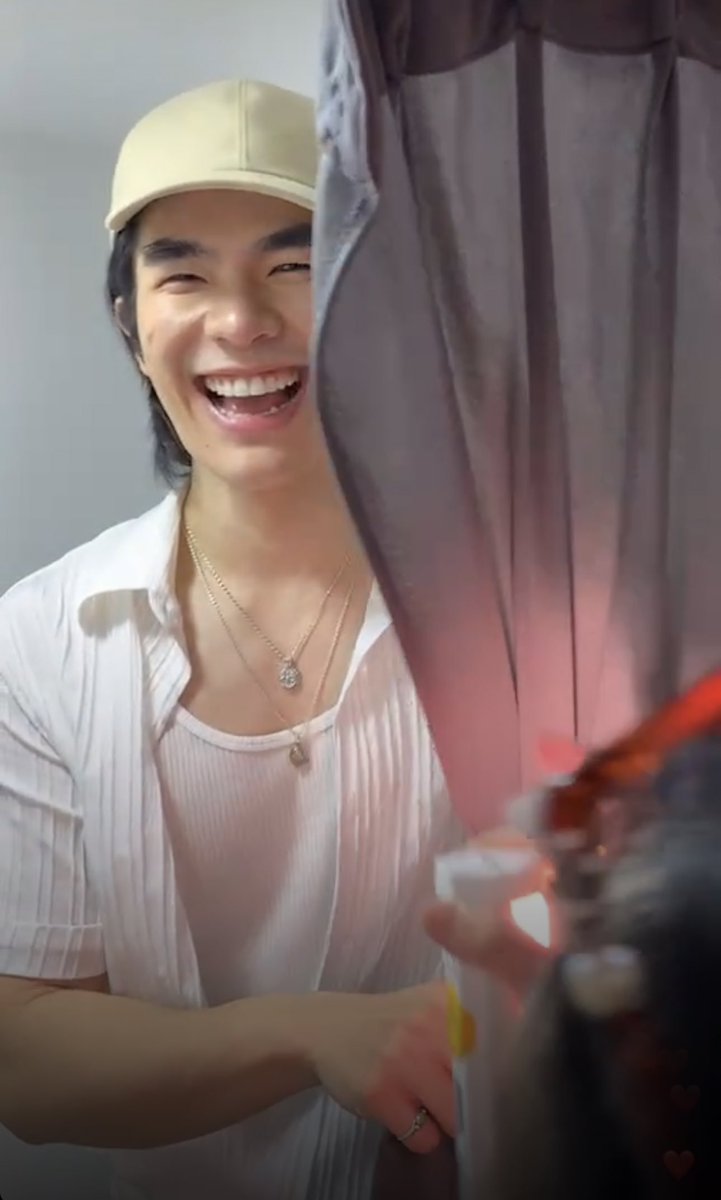 One of the cutest pic of the day 😭🥺🥺🥺
He is so beautiful 😍  Smile suits you 
#sMILEDayCafe2026 #MilePhakphum 
#MileBdProject2026 <a href="/milephakphum/">mile phakphum</a>