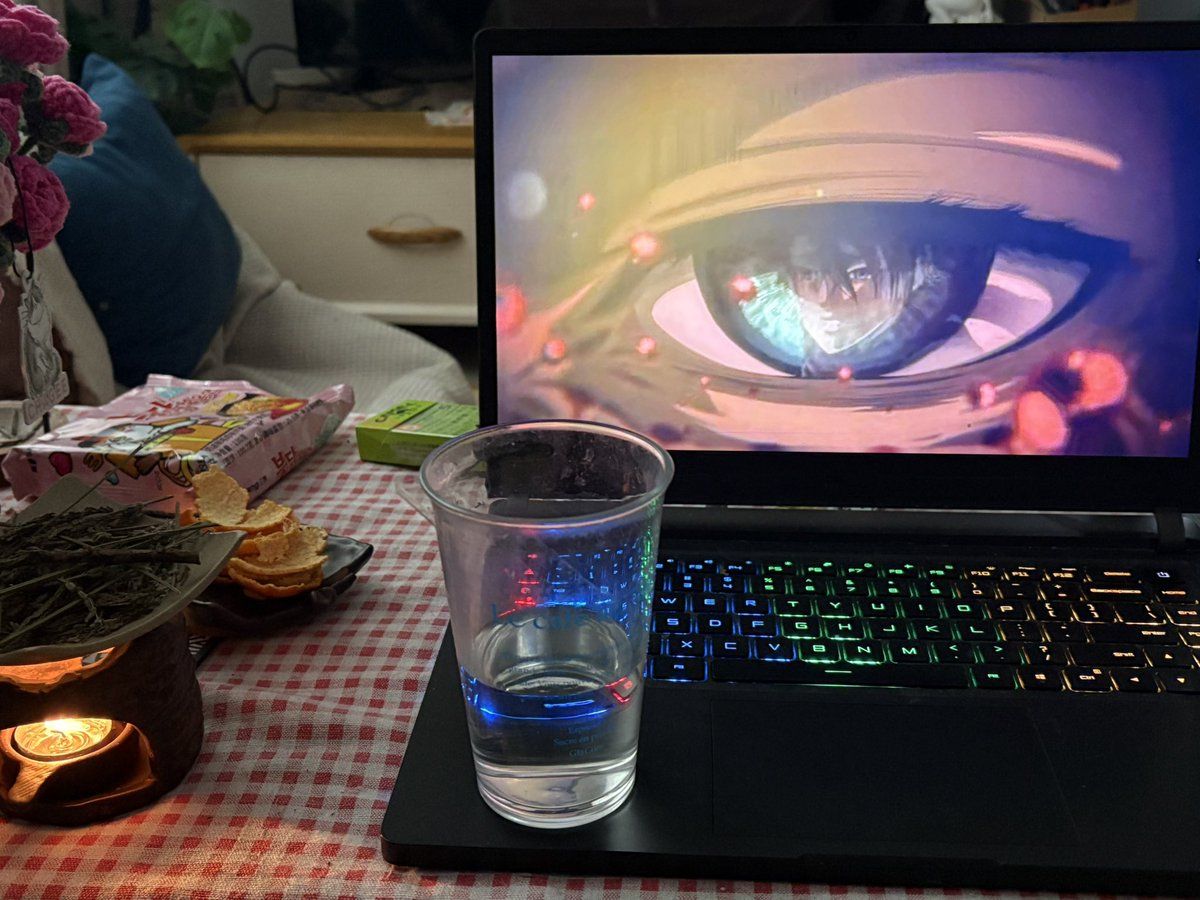 我们的世界不应该只有彼此吗