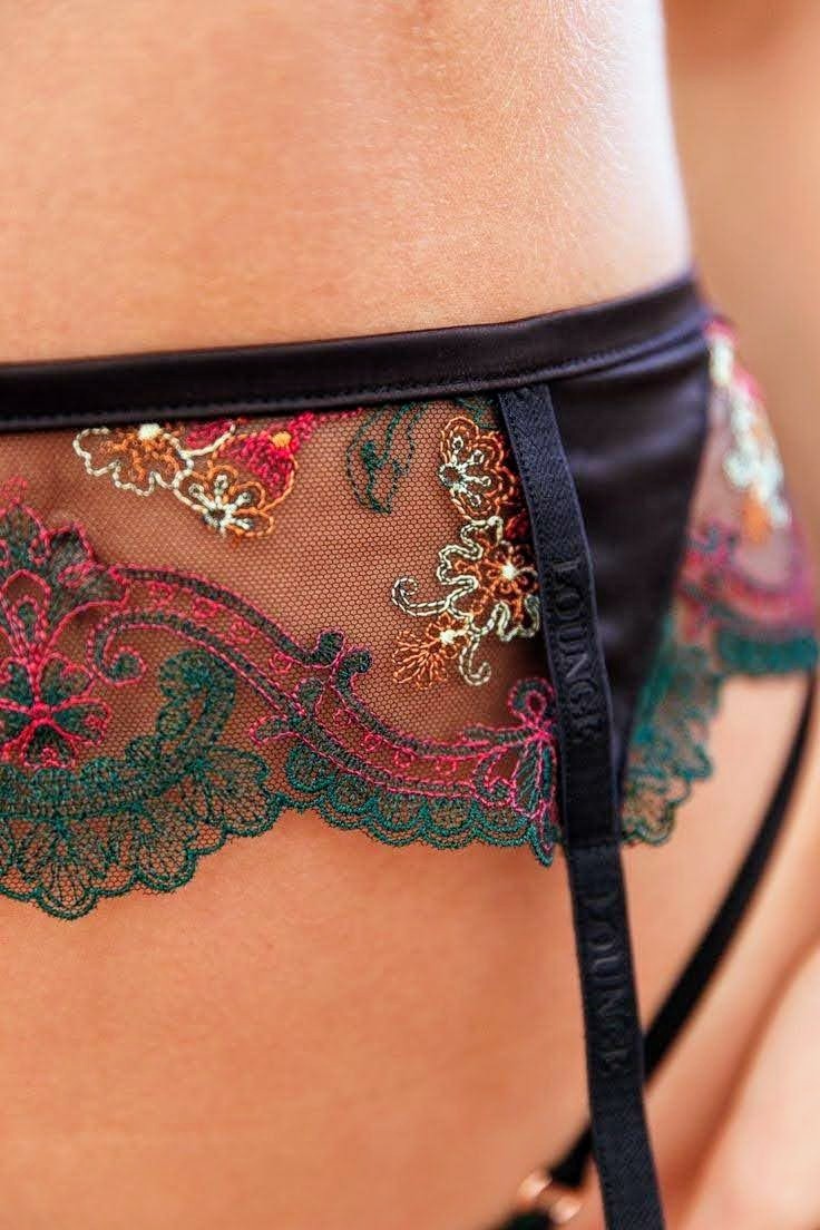 #Encajes💚💙🖤🩷❤️