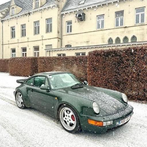 Oak Green Metallic over green leather Porsche 964 3.6 Turbo ❤️
#porsche964 #porsche964turbo #porsche911  #porsche964 #964turboS #porsche964turbo #porsche911