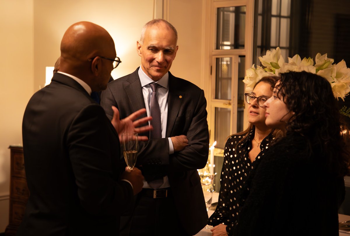 US Embassy Stockholm proudly hosted the US Nobel laureates this year in Medicine, Physics, Chemistry, and Economics. 🇺🇸🏅 Congratulations to all the laureates for your extraordinary contributions 'for the greatest benefit of humankind'! 🌟 Thrilled to gather so many leaders and