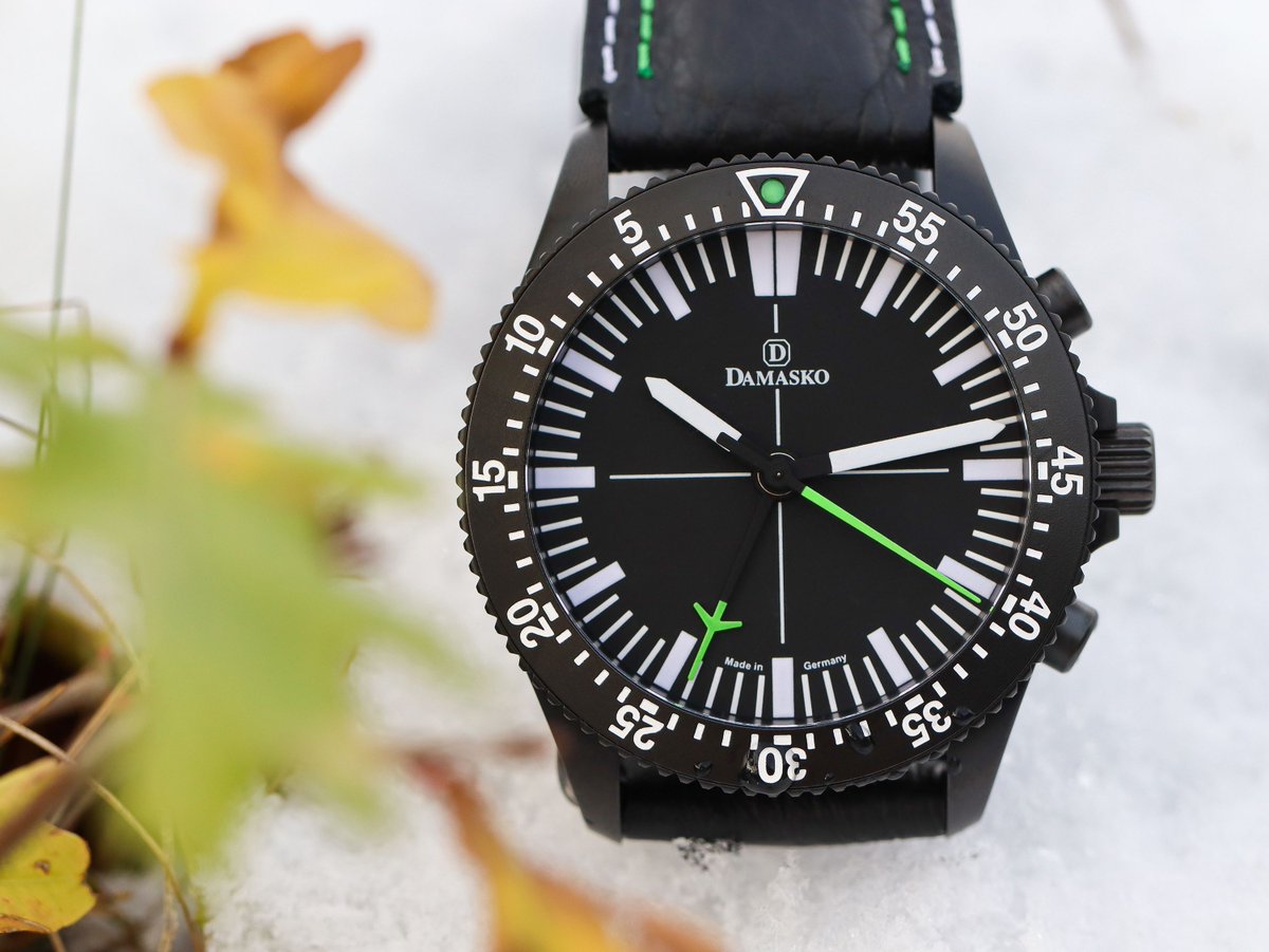 The DAMASKO DC80 in green in the winter wonderland. We wish you a great pre-christmas and snowy weekend! ❄😊
#damasko #damaskowatches #dc8X #dc80 #green #winter #snow #snowy #winterwonderland #findyourdamasko #watchaddict #watchlovers #watchmania #prechristmas #christmasseason