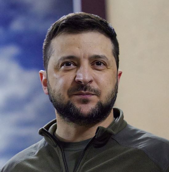 AlertaMundoNews's tweet photo. 🇺🇦🇦🇷 | Volodimir Zelensky llegó a Argentina durante esta madrugada a bordo de su avión Airbus A319-115(CJ) para presenciar la asunción de Javier Milei como nuevo jefe de Estado. https://t.co/XwyQPILFd9
