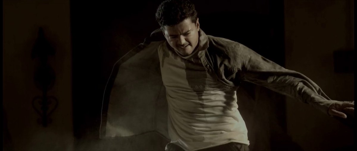 Filymatic's tweet photo. Ok...Let's Settle !!!!

Thuppakki 🔄                               Kaththi ❤️ https://t.co/SxWxYZYoVJ
