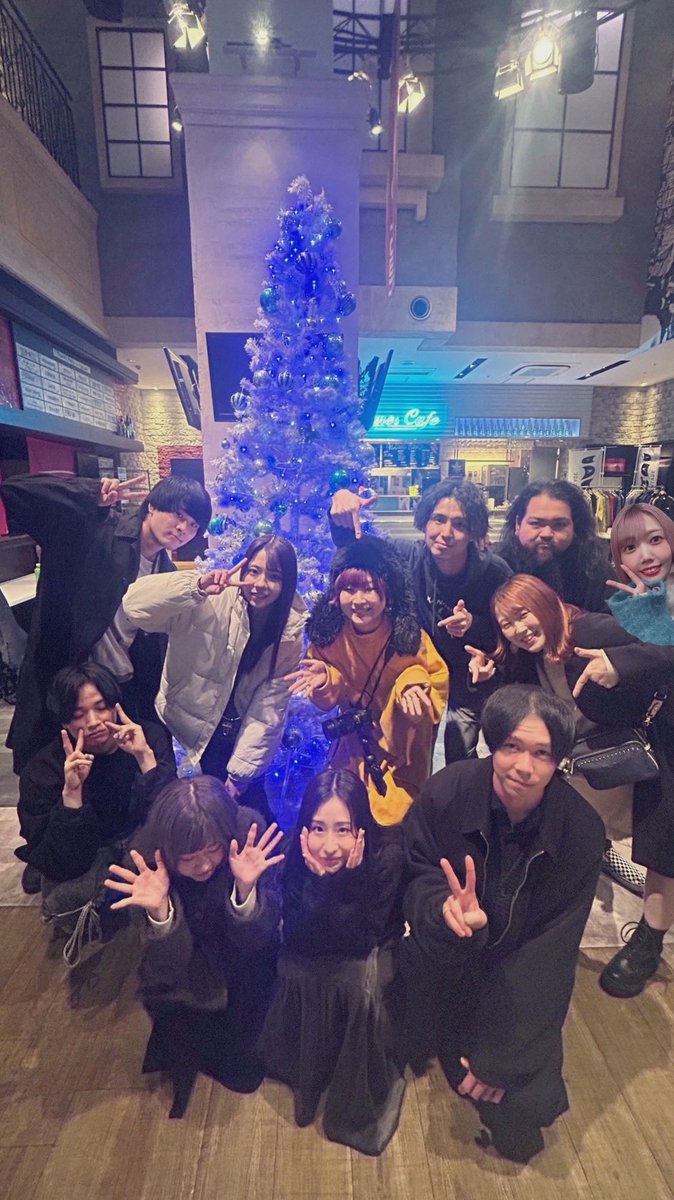 WORLD WAND WOOD tweet media