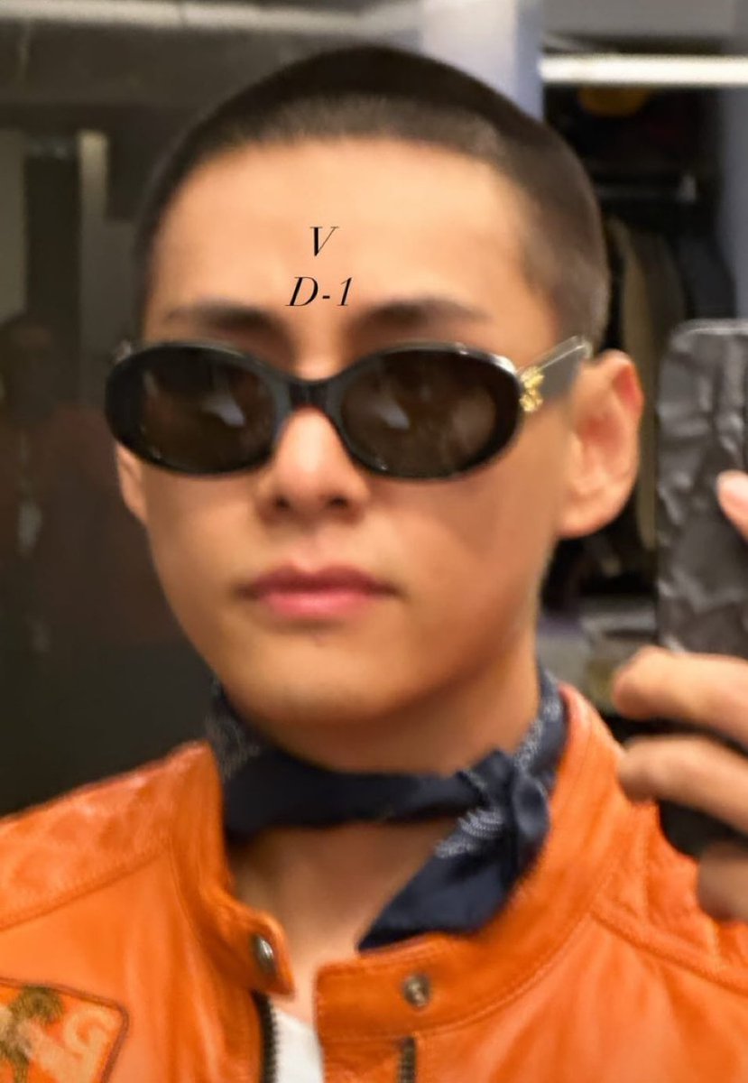 hollymoonjk's tweet photo. Niektórzy wyglądają jakby się urwali z fashion weeku w Paryżu, a niektórzy jakby ich polska ulica wychowała https://t.co/G2W9z4vYBg