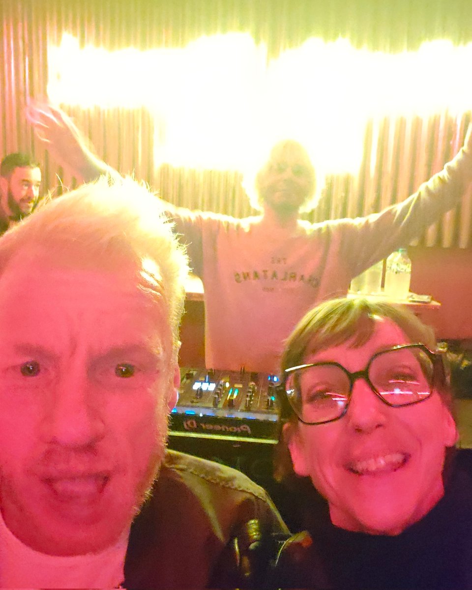 VictoriaStirrup's tweet photo. What a night @Tim_Burgess 🙌🙌 https://t.co/ef0FUul6hc
