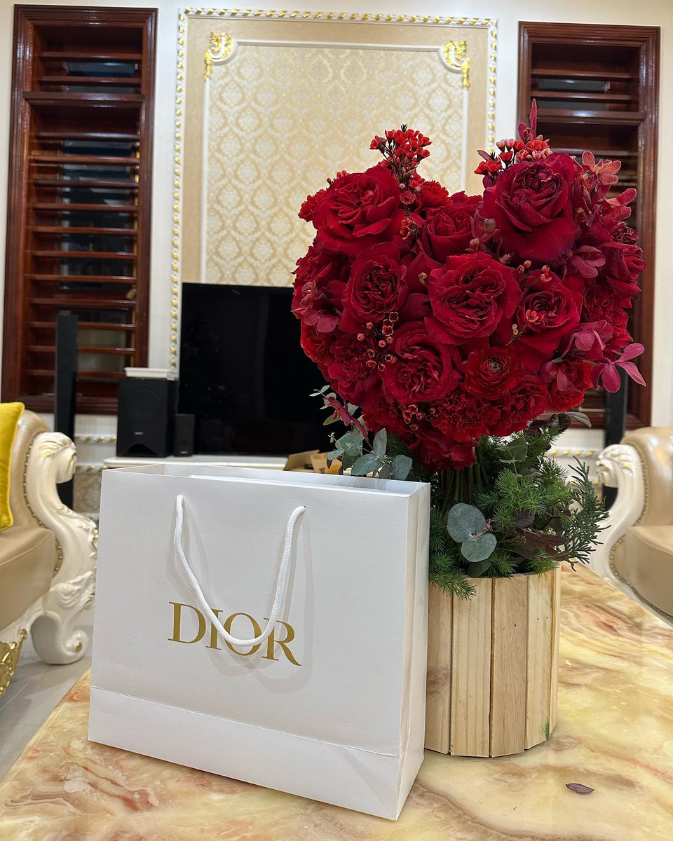 incunabulum britishly deadlock purposive
Tôi là một cô gái yêu thích du lịch và muốn tìm một người bạn đặc biệt để cùng khám phá những địa điểm mới.