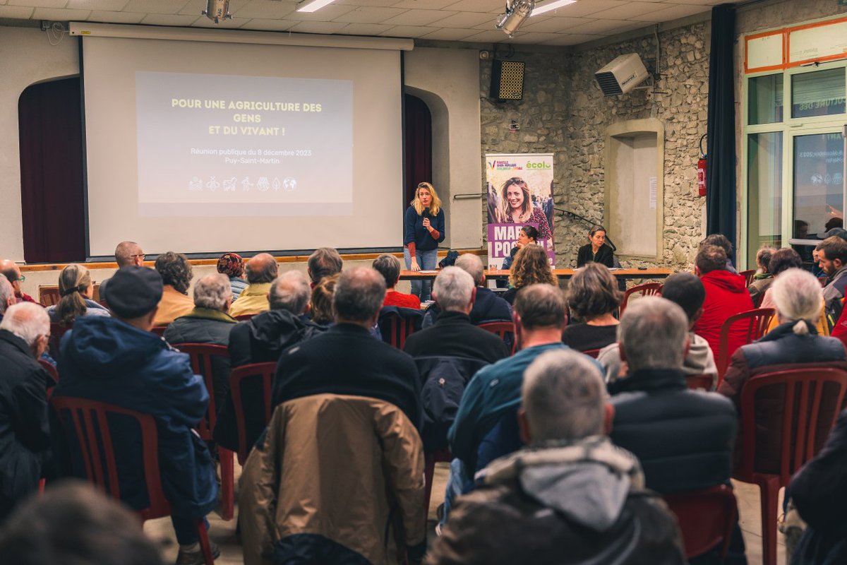 MariePochon's tweet photo. #SurLeChamp Ce vendredi, nous organisions avec @MaudGrard et @BenePasiecznik une réunion publique à Puy-Saint-Martin📍 pour échanger avec les acteurs-rices du monde agricole et les drômois-es sur nos propositions pour l’avenir de notre système agricole 🌾
https://t.co/BZ9SwzxJj7 https://t.co/HIXqg4Xjon