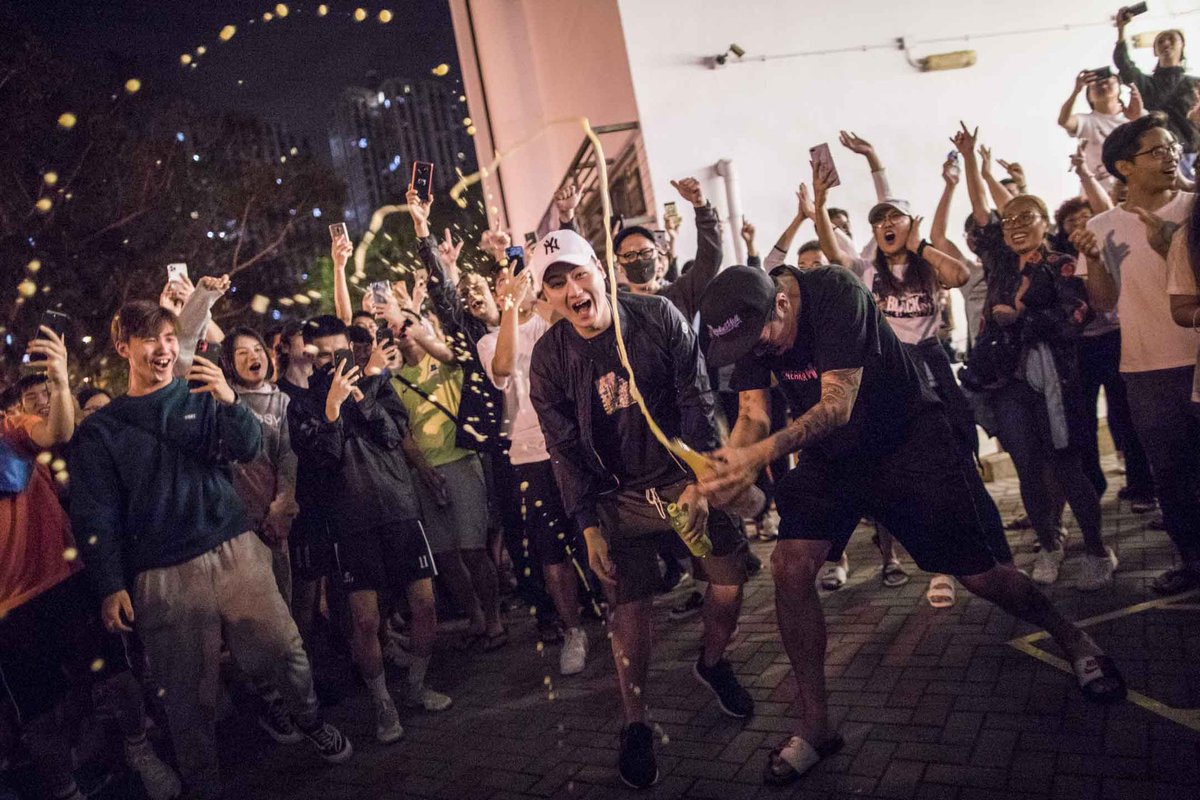 AAACCC1984's tweet photo. In 2019, HK celebrate the landslide victory after 70%ppl voted. 
In 2023, HK gov changed the rules (I win or you lose), cherry picked the candidates.

Propaganda will say they are public approved tonight.
#HongKong #公我贏字你輸 https://t.co/tsal9mV8RP