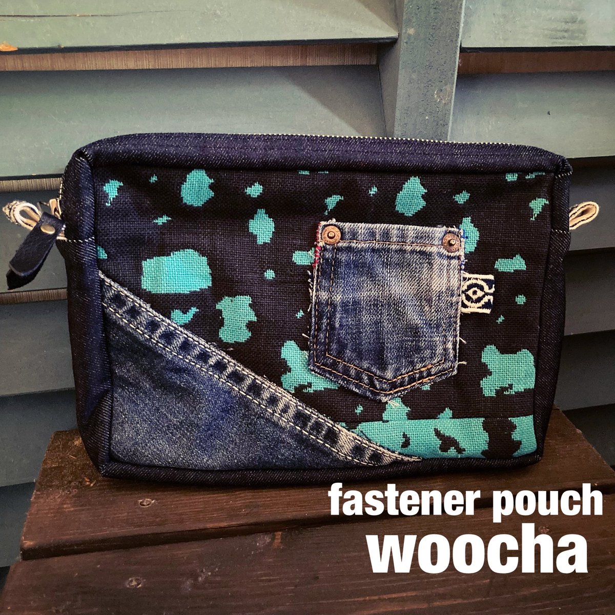WoochaHi's tweet photo. ⭐︎fastener pouch &amp; monkey⭐︎

若かりし頃の上司からオーダーいただきました。
必要な物を収納できるサイズ指定のポーチ。あと、猿のマスコット。
ポーチを入れてるカバンにヘンテコなマスコットぶら下げてたら面白くないですか？という私の提案に、ほんまやな！wwと。ノリの良い感じは昔から。 https://t.co/5xtdgiVra9