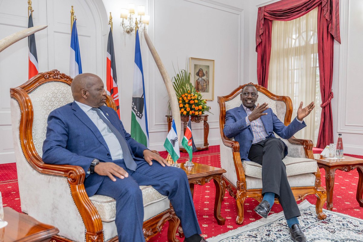 WilliamsRuto's tweet photo. At @StateHouseKenya, welcomed the Prime Minister of Lesotho @MatekaneSam, a day after attending the Africa Youth Connekt Summit in Nairobi. https://t.co/6zz7LNDJmu