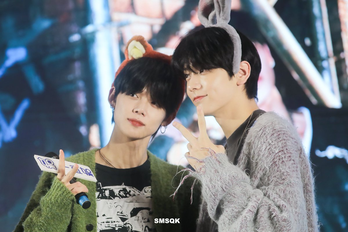 SMSQK125913's tweet photo. 231209 YIZHIYU 
🦊🐰
#연준 #YEONJUN
#수빈 #SOOBIN
#솝준  #soojun https://t.co/Uvi3qxmPZr