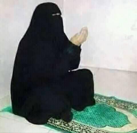 يا رب إن في تدبيرك ما يُغني عن الحيل وفي كرمك ما هو فوق الأمل وفي حلمك ما يسد الخلل وفي عفوك ما يمحو الخطأ والزلل فاللهم بقوة تدبيرك وعظيم عفوك وسعة حلمك وفيض كرمك نسألك أن تلطف بنا وتنجينا مما جرت به المقادير وأن ترفع عنا كل سبب للخوف أو الهم إنك على كل شيء قدير
