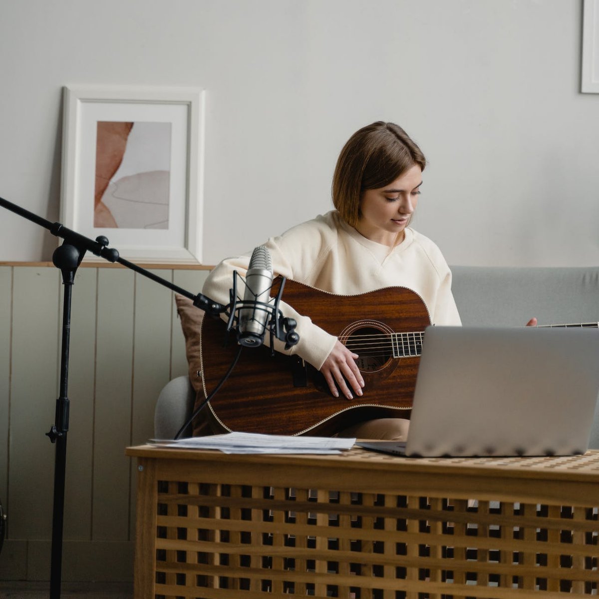 MixAndMasterEng's tweet image. Online production: send me your basic tracks from mixandmaster.org/en/estudio-de-… and I will add the instruments you need #musicproduction #multiinstrumentalist