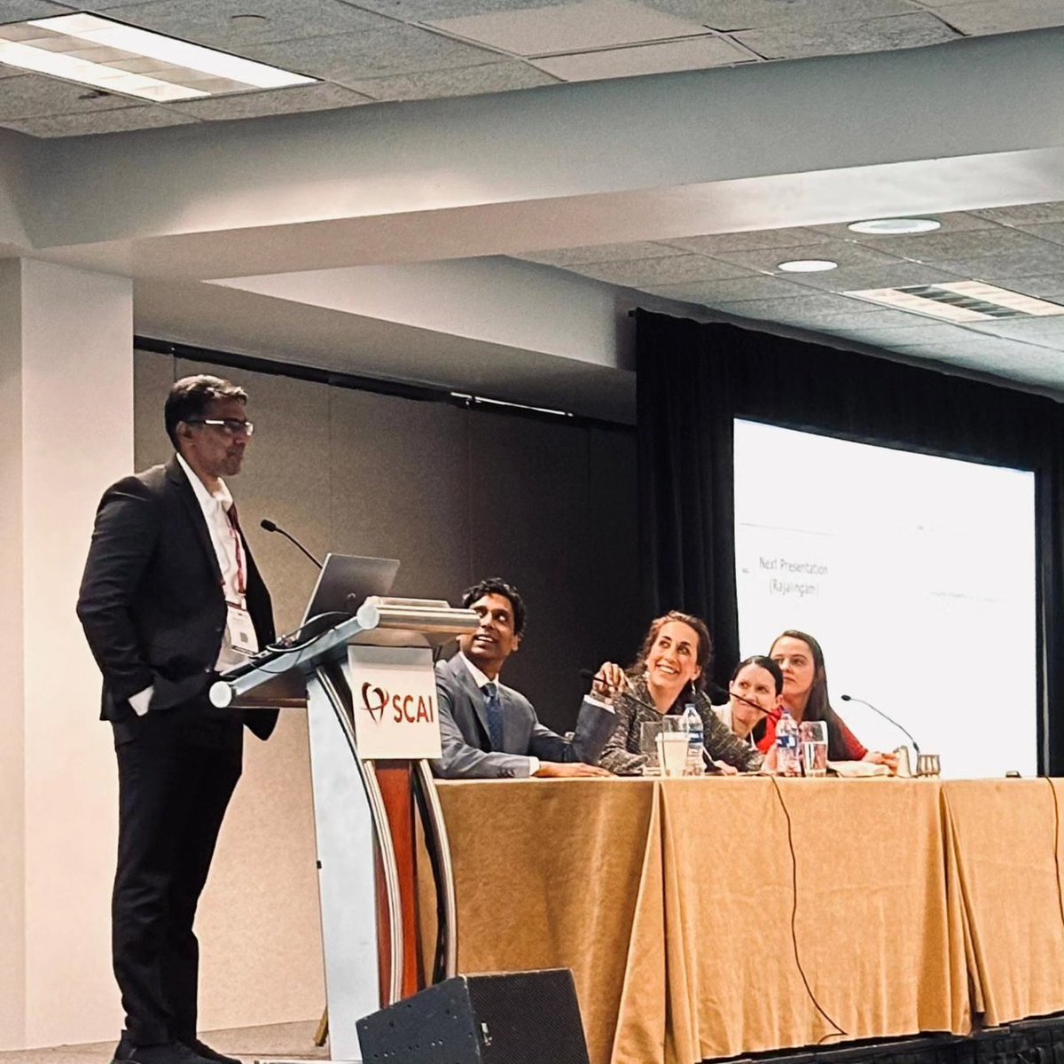drvijayendran's tweet photo. Great Course! @SCAI
#opportunity
#networking
#SCAIFellows
#FutureSCAI
#interventionalcardiologist https://t.co/uHwNQrNbLM