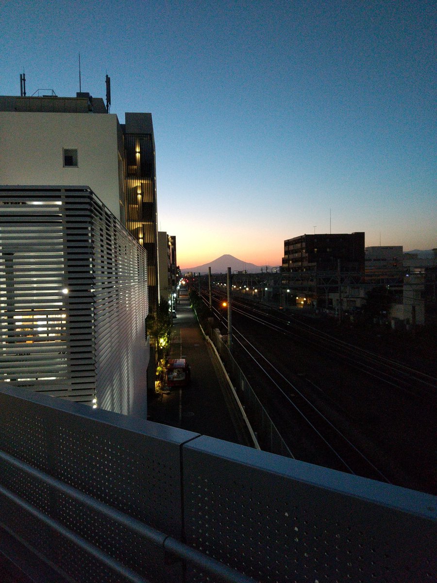 帰ってきました🚶
やっぱ地元は良いっす☺️