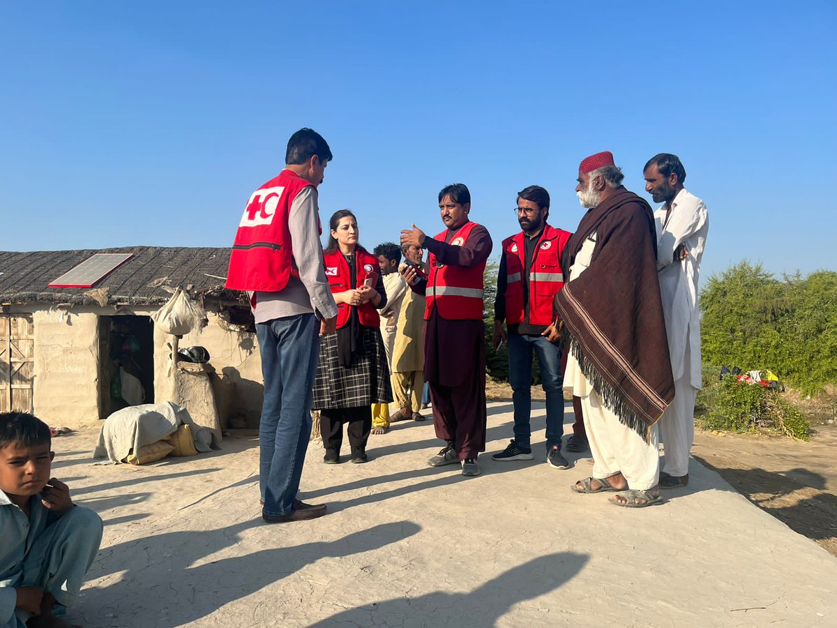 prcsindh's tweet image. Pakistan Red Crescent Society&apos;s Sindh branch conducted a monitoring visit to Badin and Thatta for Climate Smart Disaster Response Management (CSDRM). Irum Ayaz (P.O-CSDRM) and Zainul-Arfain (Livelihood Officer) led the visit to discuss the progress of small grant projects.
